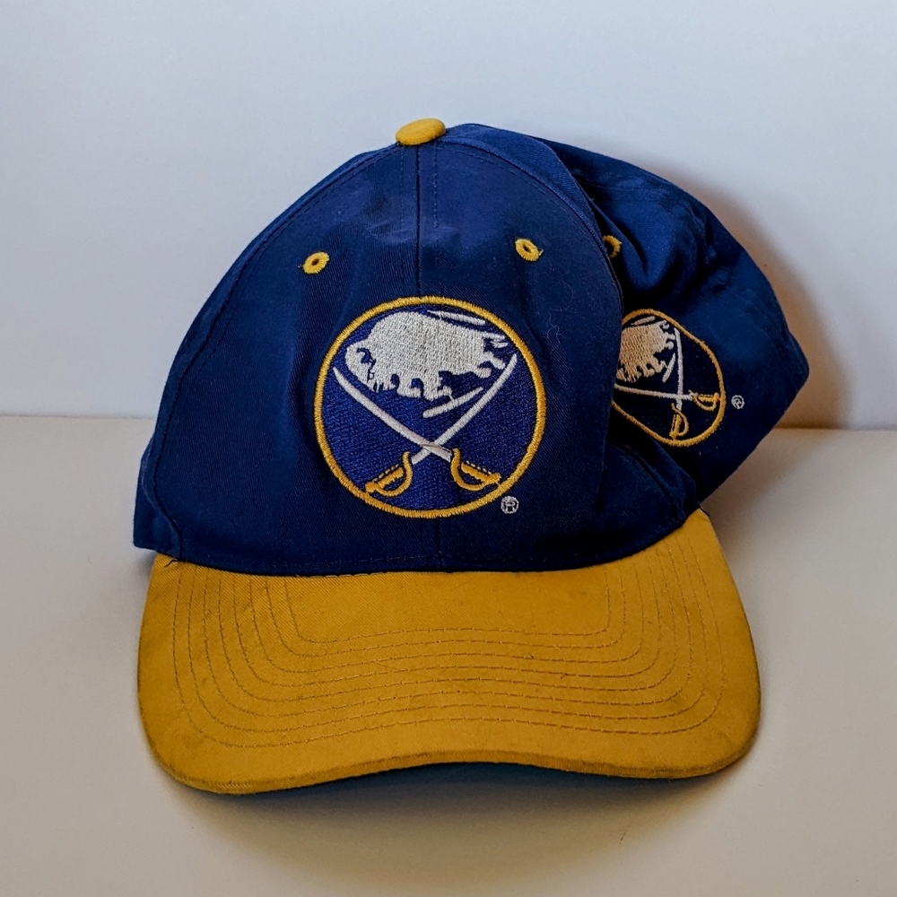 Buffalo Sabres Vintage 90s Snapback Hat NHL